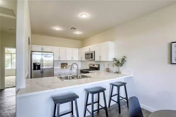 9966 Mystic Moss ST, Las Vegas, NV 89183