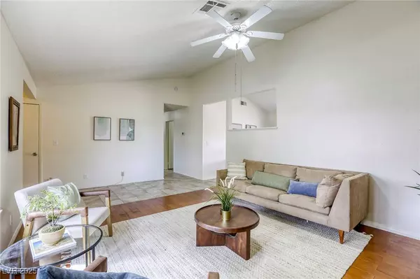 1012 Winwood ST, Las Vegas, NV 89108