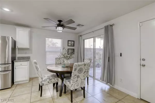 68 Jewel Mine AVE, Las Vegas, NV 89183