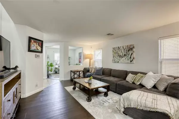 68 Jewel Mine AVE, Las Vegas, NV 89183