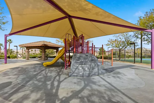 952 Via Gandalfi, Henderson, NV 89011-0934