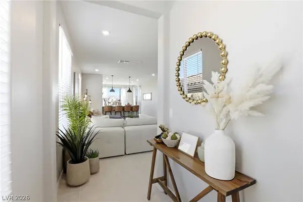 100 Stone Bluff LN, Henderson, NV 89011