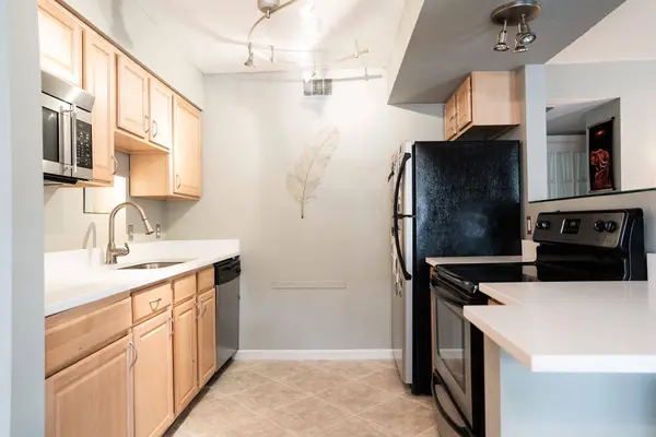 500 E Riverside DR #126, Austin, TX 78704