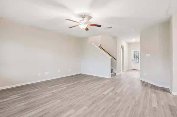 117 Cherry Tree LN, Liberty Hill, TX 78642