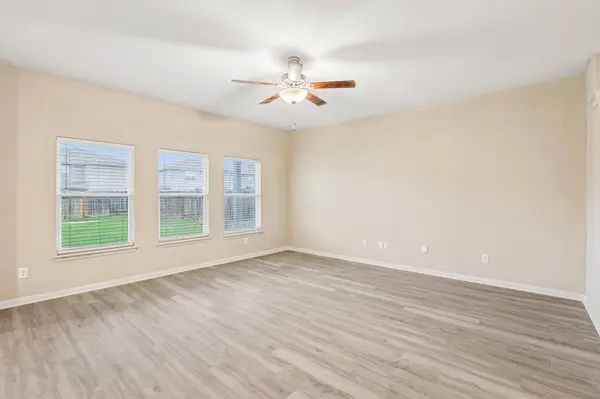 117 Cherry Tree LN, Liberty Hill, TX 78642