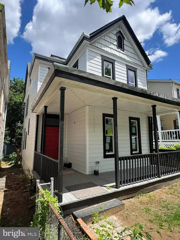 1358 VALLEY PL SE, Washington, DC 20020