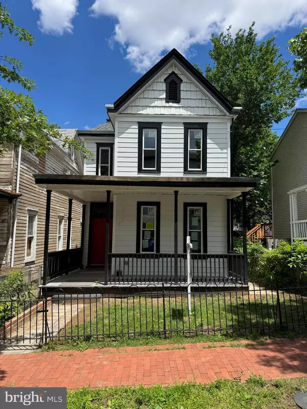 1358 VALLEY PL SE, Washington, DC 20020