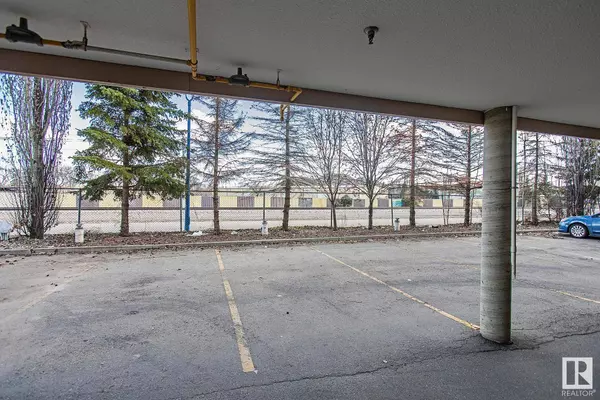 #403 8117 114 Ave NW, Edmonton, AB T5B 0C1