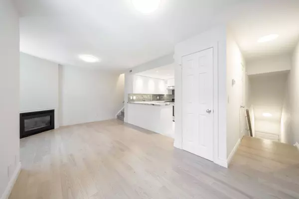 108 Redpath AVE #21, Toronto C10, ON M4S 2J7