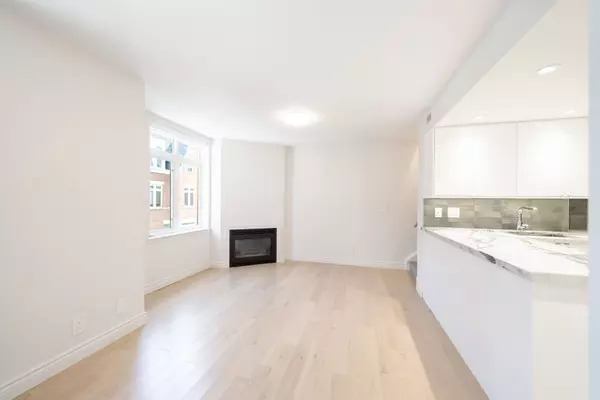 108 Redpath AVE #21, Toronto C10, ON M4S 2J7