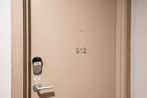 1 Quarrington Lane N/A #912, Toronto, ON M3C 0S4