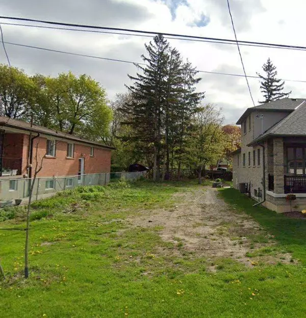 33 Andrew AVE, Toronto E08, ON M1M 3H1