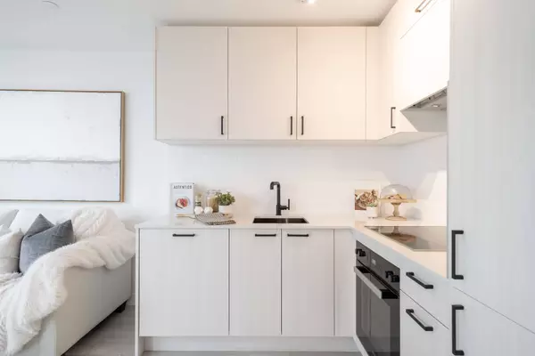 1 Quarrington LN #912, Toronto C13, ON M3C 0S4