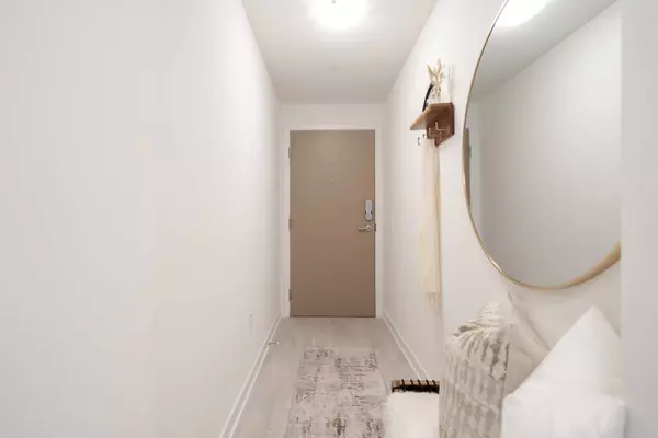 1 Quarrington LN #912, Toronto C13, ON M3C 0S4