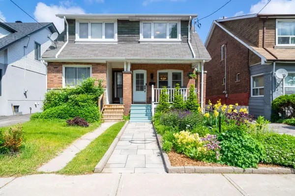 162 Coleman AVE, Toronto E02, ON M4C 1R2
