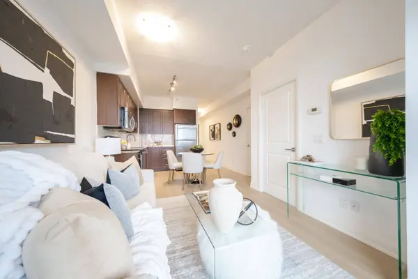 85 North Park RD #1214, Vaughan, ON L4J 0H9
