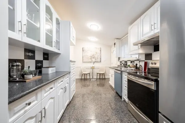 53 Kingslake RD, Toronto C15, ON M2J 3E4