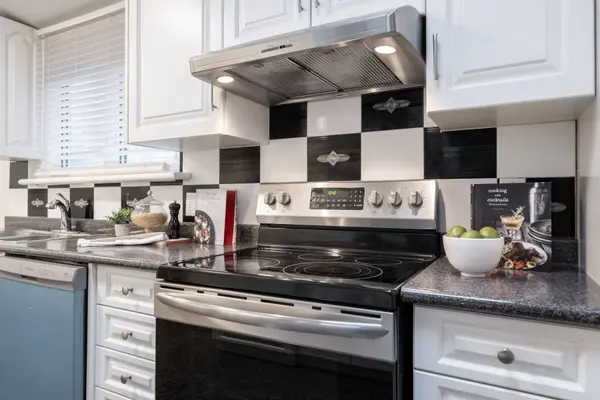 53 Kingslake RD, Toronto C15, ON M2J 3E4