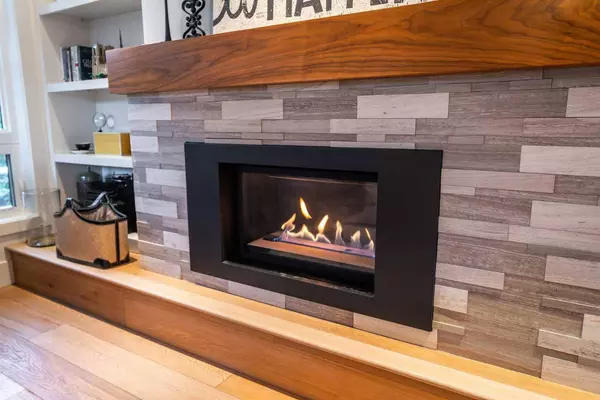 4130 16 ST SW, Calgary, AB T2T 4H6