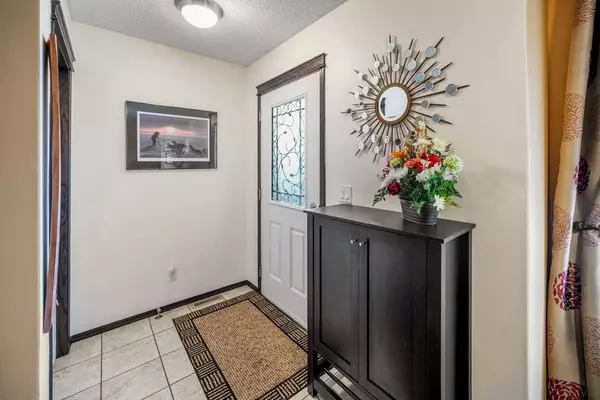 131 Autumn GN SE, Calgary, AB T3M 0P3