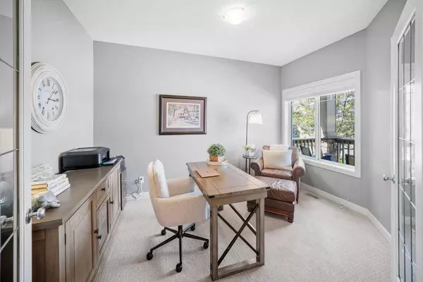 232 Chapalina TER SE, Calgary, AB T2X 3Y5