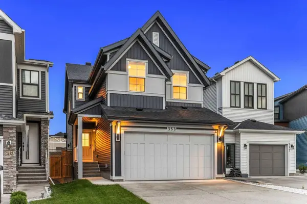 353 Edith RD NW, Calgary, AB T3R 1Y9