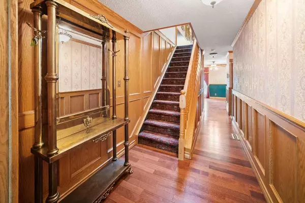 131 Prominence HTS SW, Calgary, AB T3H 2Z6