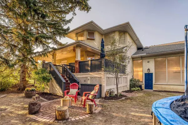 5928 Bow CRES NW, Calgary, AB T3B 2B9