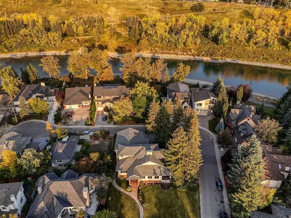 5928 Bow CRES NW, Calgary, AB T3B 2B9