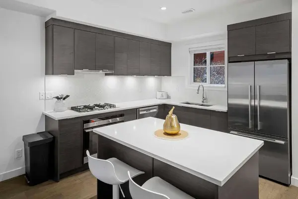 1818 14A ST SW #302, Calgary, AB T2T 3W6