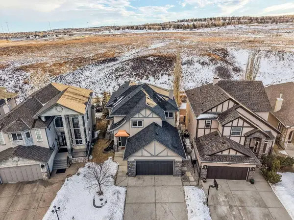 74 Sherwood PT NW, Calgary, AB T3R 1P2