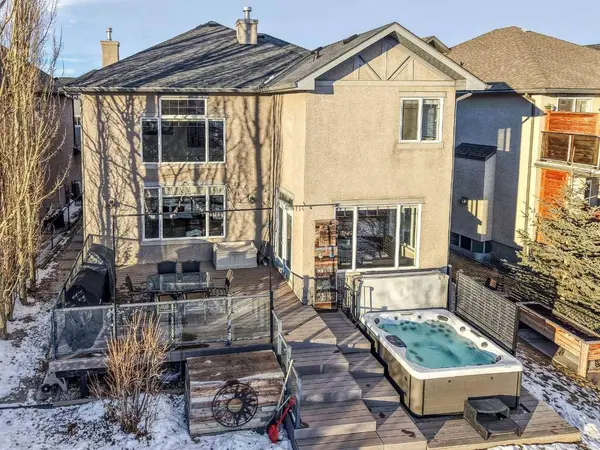 74 Sherwood PT NW, Calgary, AB T3R 1P2