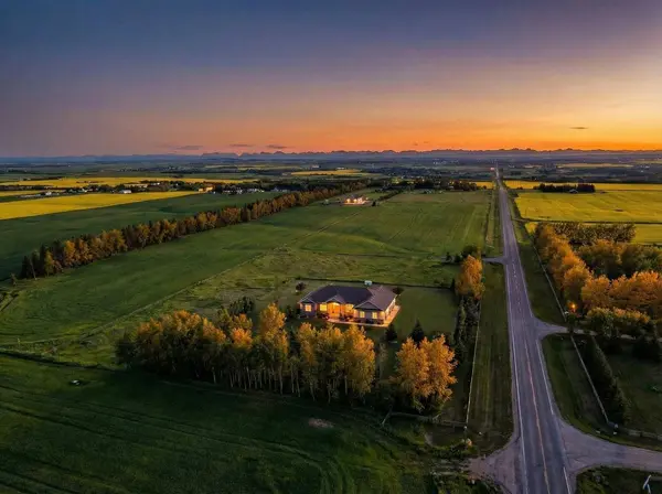 128147 370 AVE E, Rural Foothills County, AB T0L 0A0