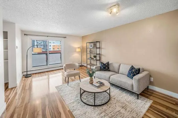 1915 26 ST SW #303, Calgary, AB T3E 2A2