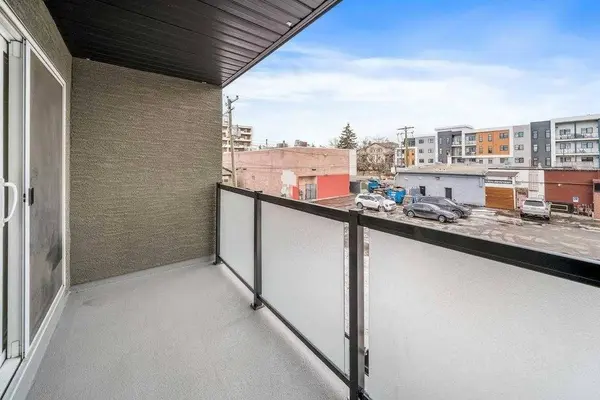 1915 26 ST SW #303, Calgary, AB T3E 2A2