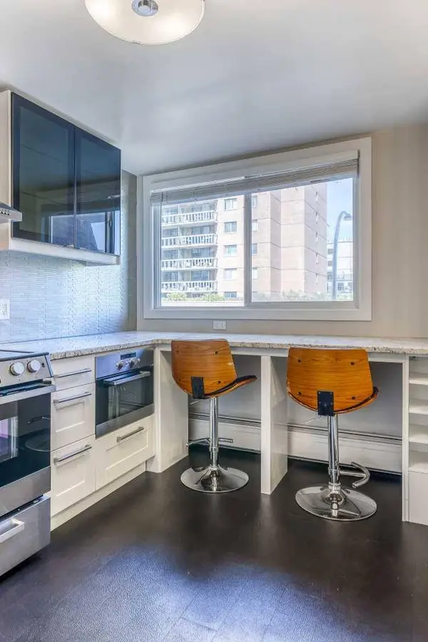 1309 14 AVE SW #302, Calgary, AB T3C 0W3