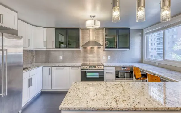 1309 14 AVE SW #302, Calgary, AB T3C 0W3