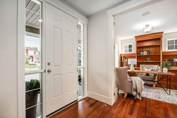 41 Aspen Ridge WAY SW, Calgary, AB T3H 5M2