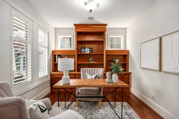 41 Aspen Ridge WAY SW, Calgary, AB T3H 5M2