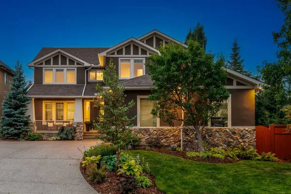 41 Aspen Ridge WAY SW, Calgary, AB T3H 5M2