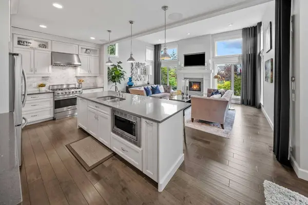 656 Quarry WAY SE, Calgary, AB T2C 5H6
