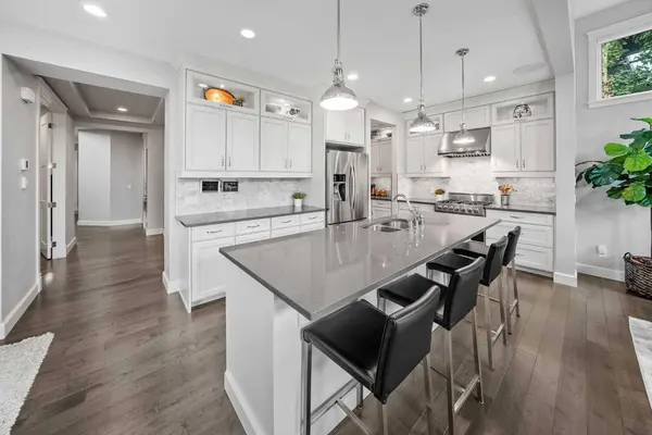 656 Quarry WAY SE, Calgary, AB T2C 5H6