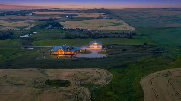 386078 128 ST E, Rural Foothills County, AB T1V1N3