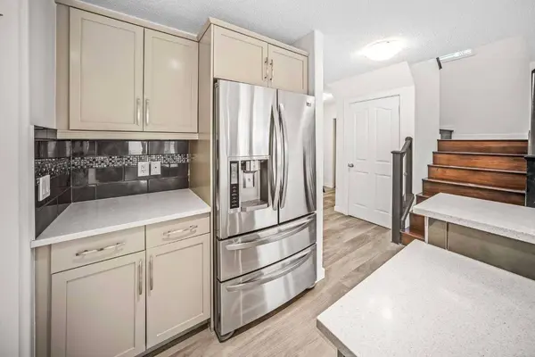 137 Sage Valley Close NW, Calgary, AB T3R 0J4