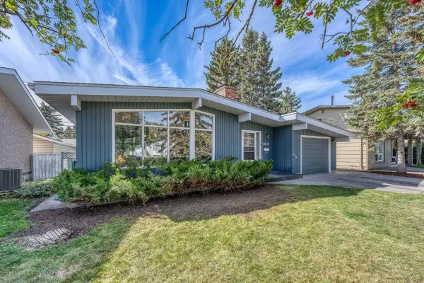 10607 Maplecreek DR SE, Calgary, AB T2J 1V2
