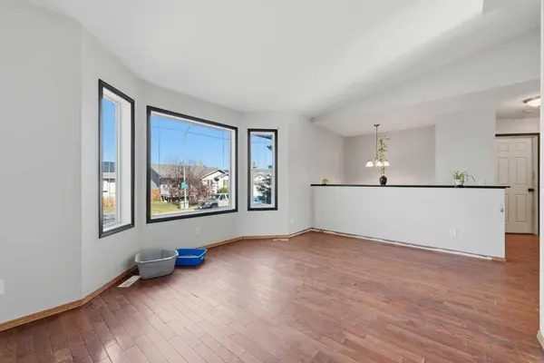 1702 Strathcona PL, Strathmore, AB T1P 1T1