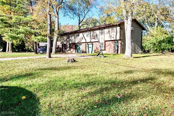 3121-3123 Don DR, Akron, OH 44319