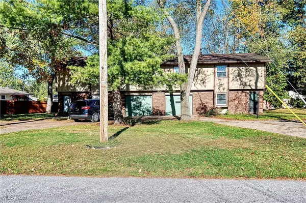 3121-3123 Don DR, Akron, OH 44319