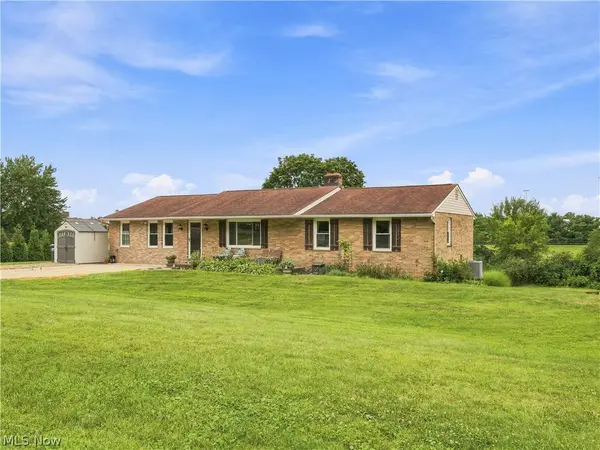 7868 Windward Trace CIR NW, Massillon, OH 44646