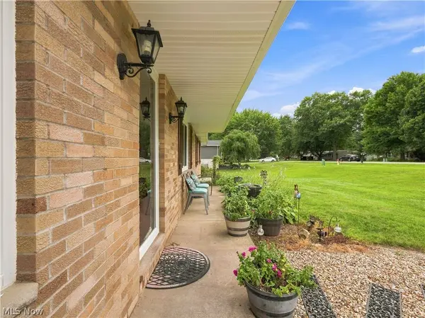 7868 Windward Trace CIR NW, Massillon, OH 44646